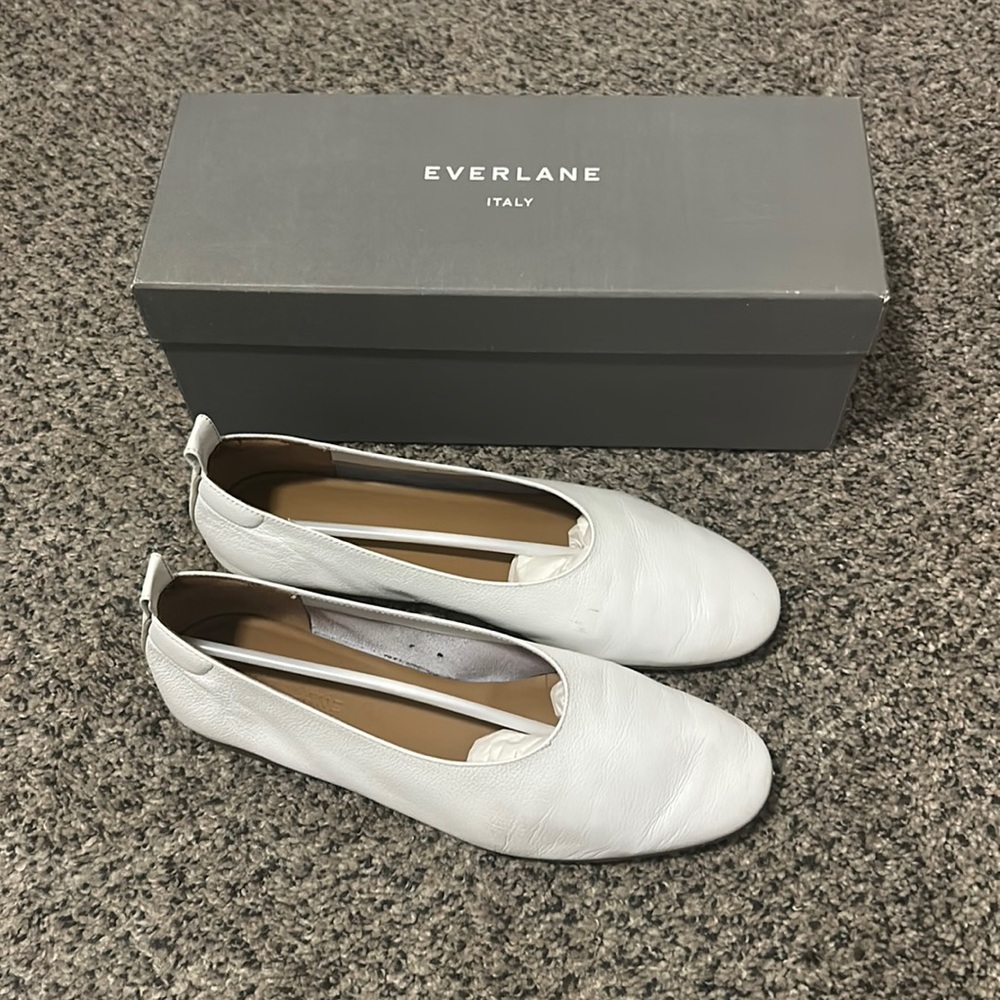 Everlane Dayglove flats (white)